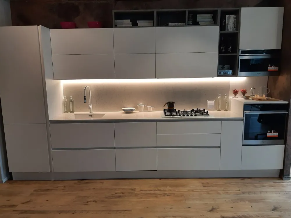 Hot Cucina Frighetto moderna lineare bianca in melaminico Time. Estetica e funzionalità. Cucine Lineari|Cucine Moderne