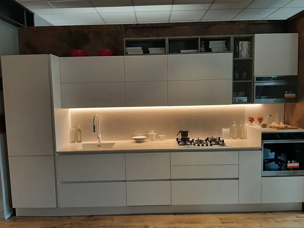 Hot Cucina Frighetto moderna lineare bianca in melaminico Time. Estetica e funzionalità. Cucine Lineari|Cucine Moderne