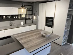 Cucina grigia design con isola Delinea^Scavolini New