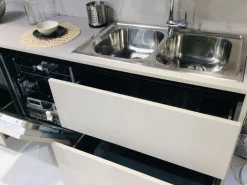 Cucina grigia moderna lineare Plk silicio in offerta^Artigianale Online