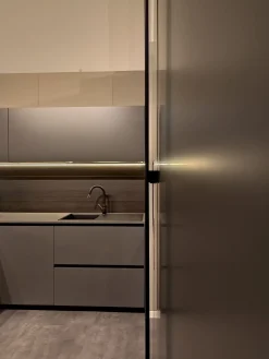 Cucina grigio design con penisola 2.1 gola peltro^Copat cucine Clearance