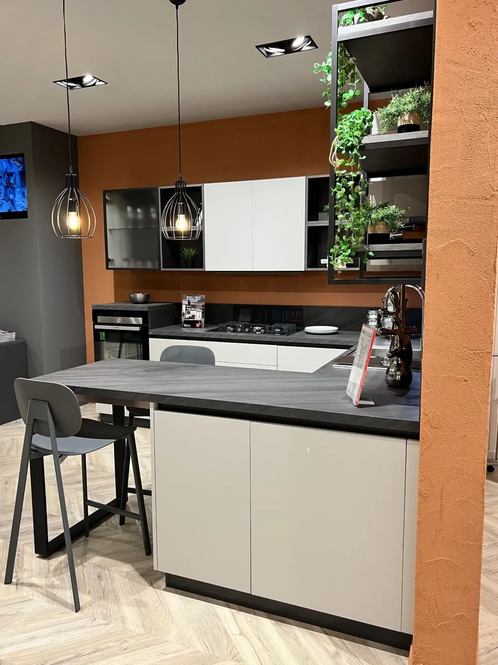 Cucina grigio moderna con penisola Evolution^Scavolini Discount