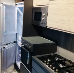 Artigianale Cucina in laccato opaco a PREZZI OUTLET -34%- Cucine Lineari|Cucine Moderne