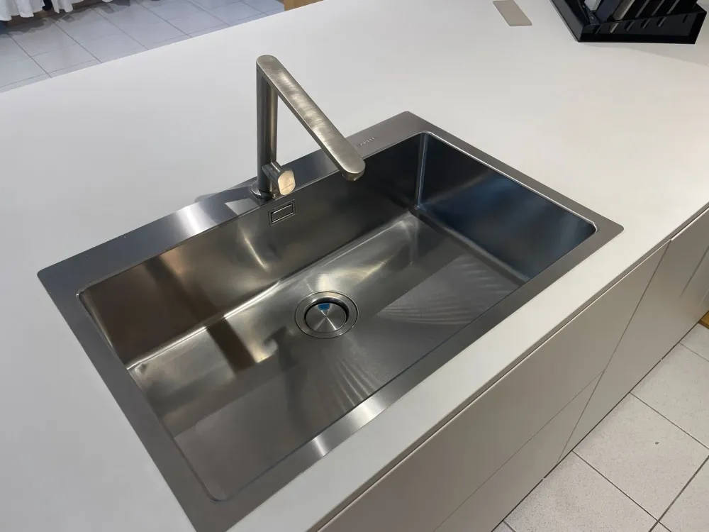 New Cucina in legno a PREZZI OUTLET -69% Cucine Con Penisola|Cucine Moderne