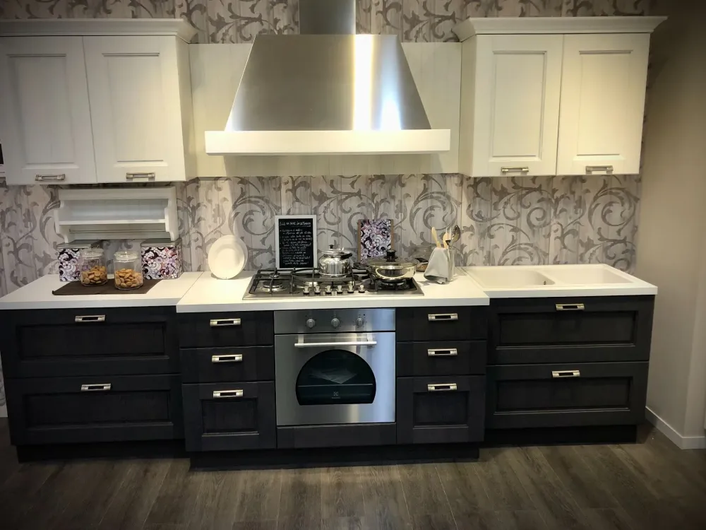 Cucina inglese lineare Aisha a prezzo ribassato^Mobilturi Clearance