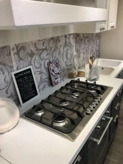 Cucina inglese lineare Aisha a prezzo ribassato^Mobilturi Clearance