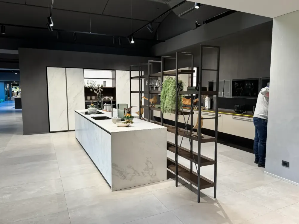 Cucina Kelly di scontata -44% Cucine Ad Isola|Cucine Moderne