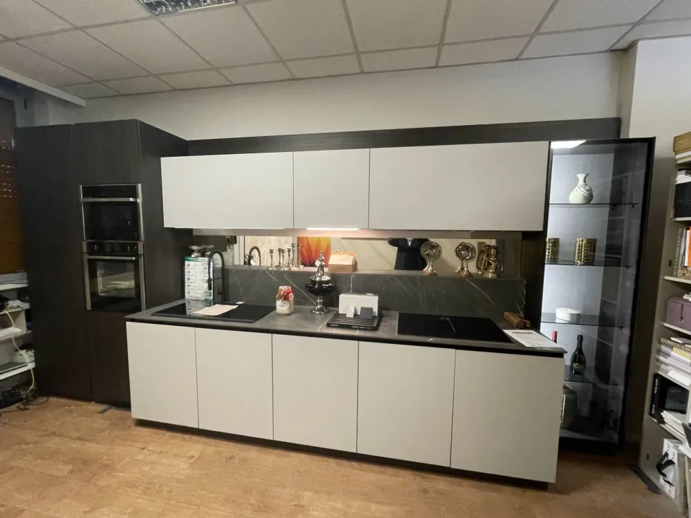 Antares Cucina Lam moderna grigia lineare scontata 30%- Cucine Lineari|Cucine Moderne