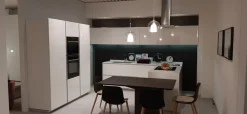 Cucina Light moderna bianca con penisola scontata 50%^Modulnova Hot