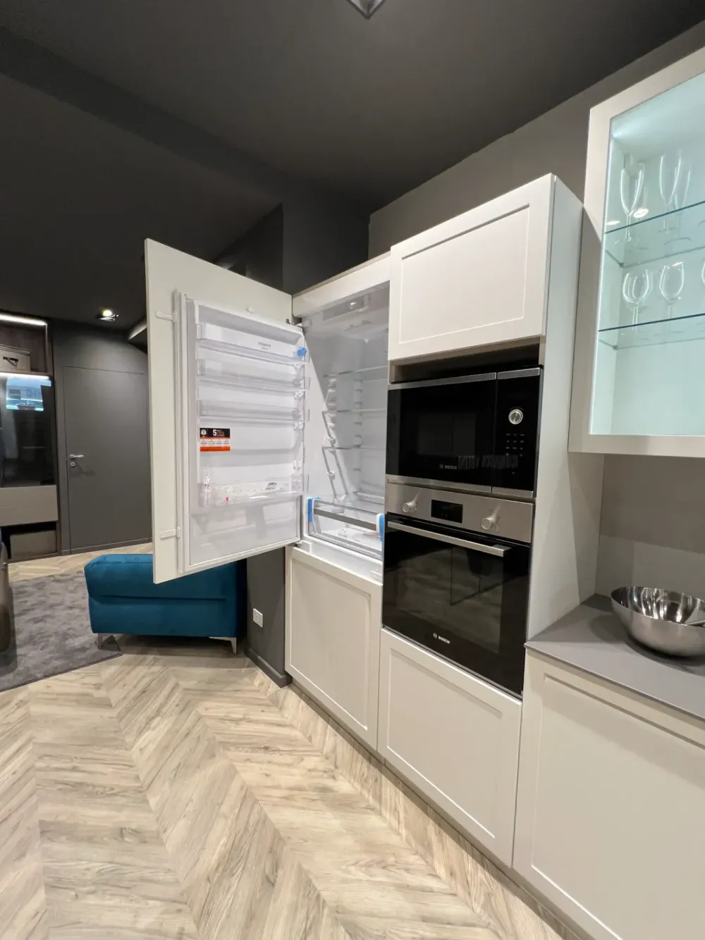 Clearance Cucina lineare in laccata opaco bianca Carattere a prezzo scontato Cucine Lineari|Cucine Moderne