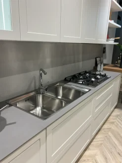 Clearance Cucina lineare in laccata opaco bianca Carattere a prezzo scontato Cucine Lineari|Cucine Moderne