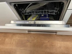 Spagnol cucine Cucina lineare in laccato opaco a prezzo ribassato 34%- Cucine Lineari|Cucine Moderne