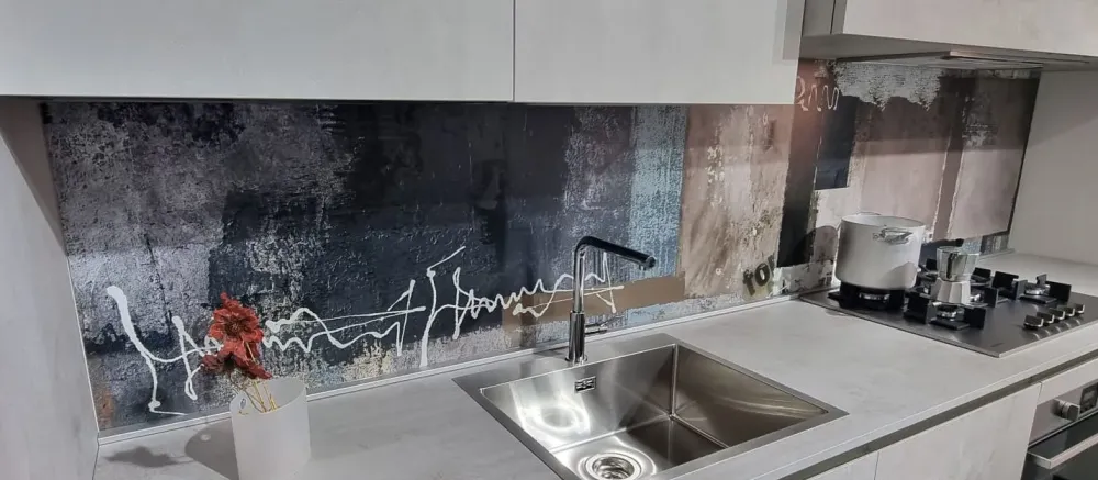 Cucina lineare in laminato materico altri colori Infinity maniglia grip a prezzo ribassato^Stosa New