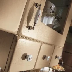 Ala Cucine Cucina lineare in legno noce Provenza a prezzo scontato- Cucine Lineari