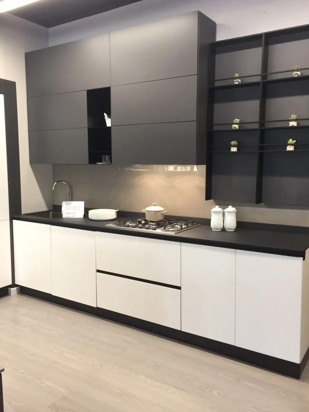 Cucina lineare in polimerico opaco a prezzo ribassato^Mobilturi Clearance