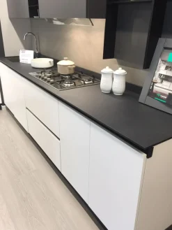 Cucina lineare in polimerico opaco a prezzo ribassato^Mobilturi Clearance