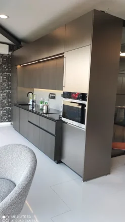 Cucina lineare moderna rovere moro Metropolis^Stosa Discount