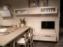 Cucina classica con penisola bianca in legno Claudia^Lube Cucine Online