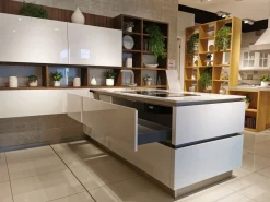 Veneta Cucine Cucina modello Oyster   PREZZO SCONTATO 50%- Cucine Con Penisola|Cucine Moderne
