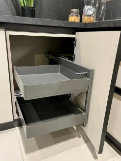 Cucina moderna ad angolo Jeometrica inside a prezzo ribassato^Scavolini New