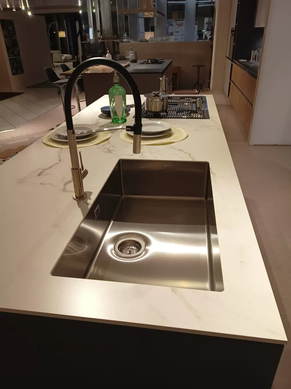 Cucina moderna con penisola Mènta a prezzo scontato^Binova Online