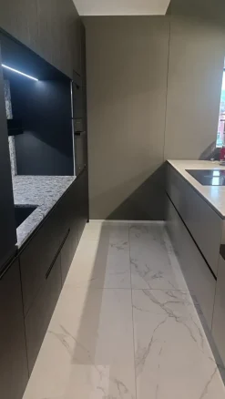 Cucina N elle e inside moderna altri colori con penisola scontata 50%^Cesar Outlet