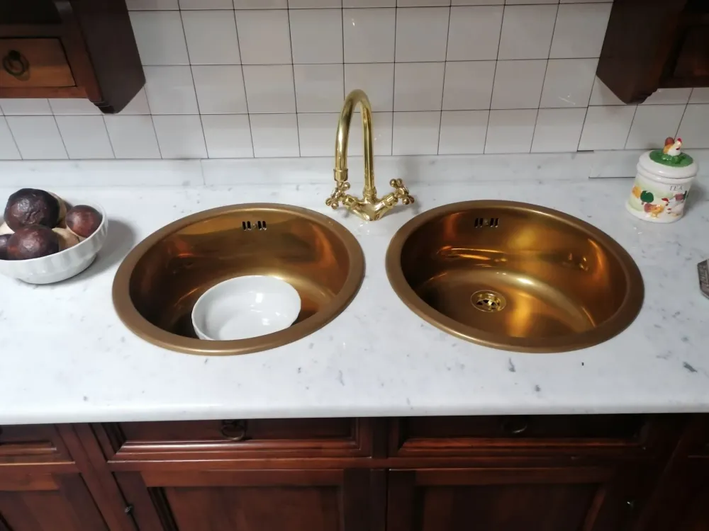 Cucina noce classica ad angolo La cascina^Frame Online