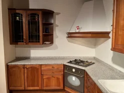 Online Cucina noce classica ad angolo Regina Cucine Ad Angolo