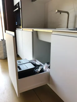 Nova Cucina Cucina design lineare bianca in laccato opaco Smart- Cucine Lineari|Cucine Design