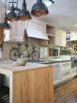 Hot Cucina Nuovi mondi cucine Cucina shabby white con penisola in offerta  OFFERTA OUTLET sconto 66% Cucine Con Penisola