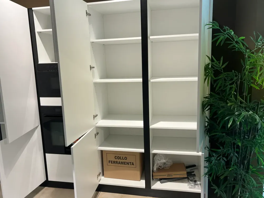 Sale Cucina pop moderna bianca con isola scontata 61% Cucine Ad Isola|Cucine Moderne