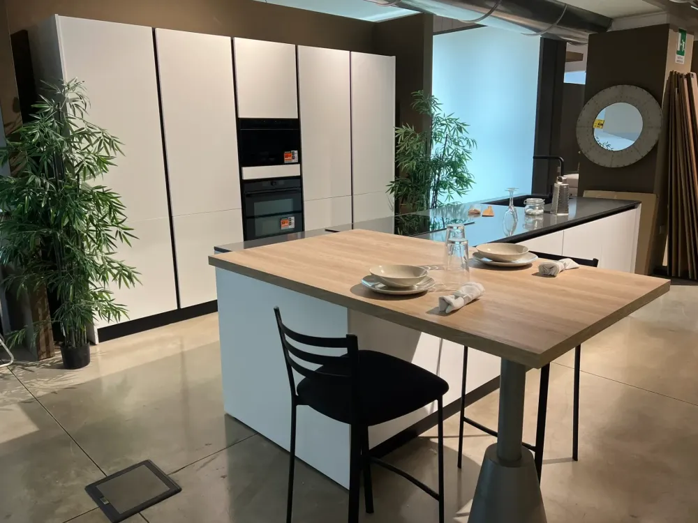 Sale Cucina pop moderna bianca con isola scontata 61% Cucine Ad Isola|Cucine Moderne