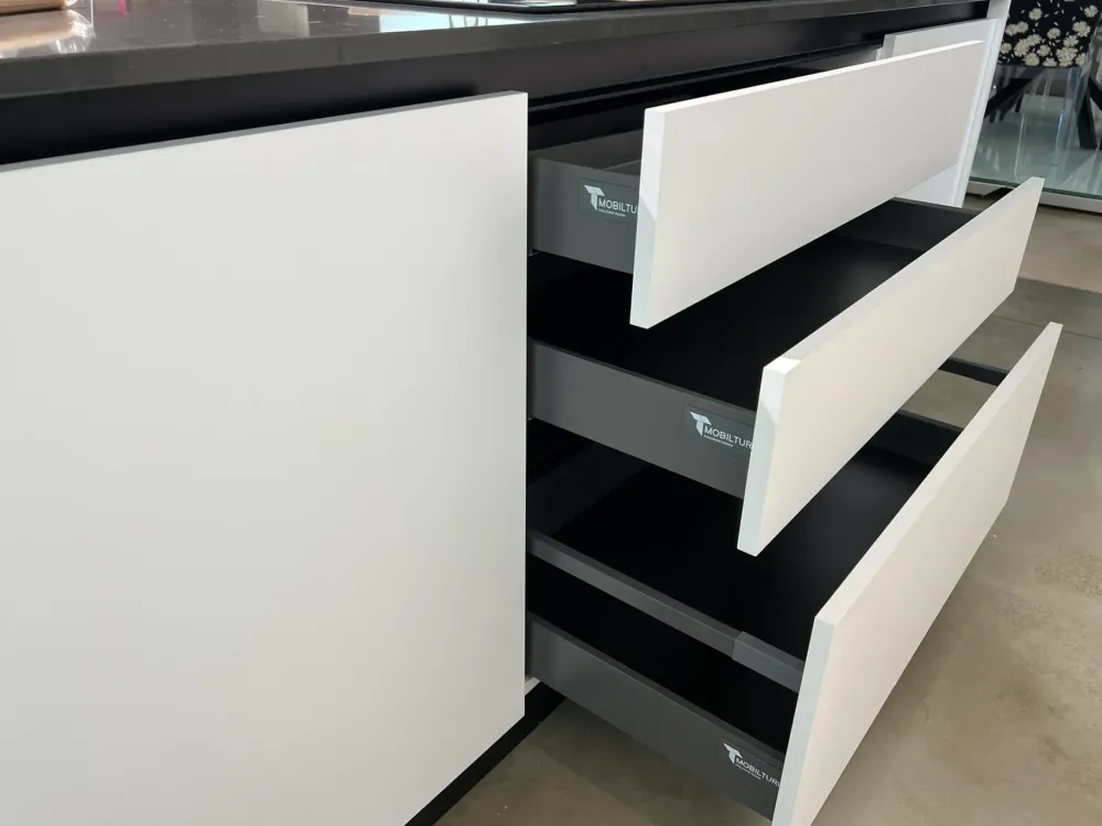 Sale Cucina pop moderna bianca con isola scontata 61% Cucine Ad Isola|Cucine Moderne