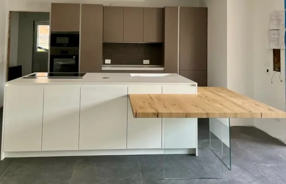 Primopiano Cucine Cucina design ad isola tortora in laccato opaco Ingrosso cucine moderne icm48- Cucine Ad Isola|Cucine Design