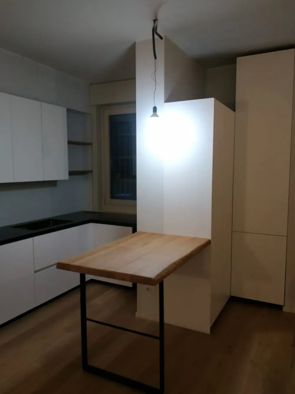 Primopiano Cucine Cucina moderna con penisola bianca in laccato opaco Primopiano- Cucine Con Penisola|Cucine Moderne
