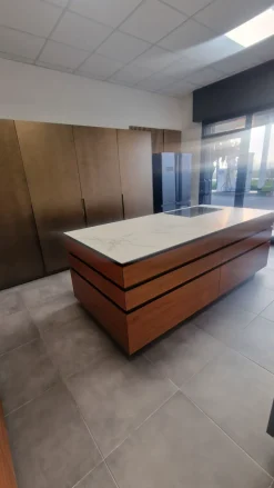 Discount Cucina rossa design con isola Cucina 45* a soli 27200 Euro Cucine Ad Isola|Cucine Design