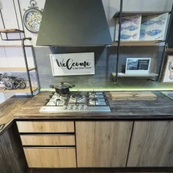 Collezione esclusiva Cucina rovere chiaro industriale con penisola Cucina industrial colonne e piano snack  - Cucine Con Penisola