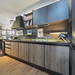 Collezione esclusiva Cucina rovere chiaro industriale con penisola Cucina industrial colonne e piano snack  - Cucine Con Penisola