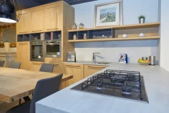 Outlet Cucina rovere chiaro moderna con penisola Comp 3 telaio rovere a soli 9200 Euro Cucine Con Penisola|Cucine Moderne