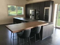 Cucina rovere moro design ad isola Ingrosso cucine moderne icm24 in offerta^Primopiano Cucine New