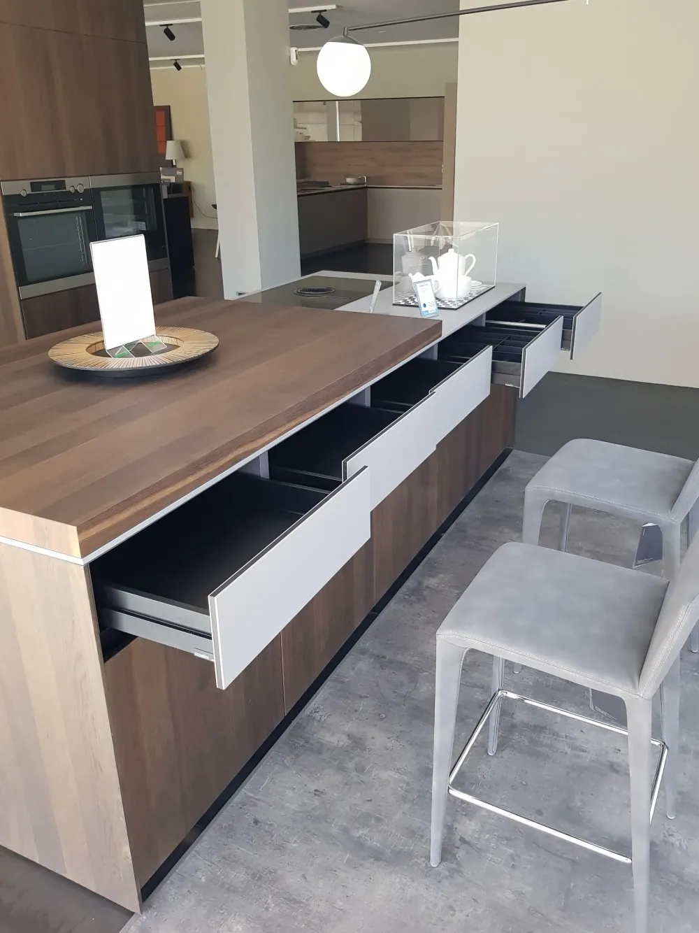 Copat cucine Cucina rovere moro moderna con isola 4.1 a soli 39000 Euro- Cucine Ad Isola|Cucine Moderne