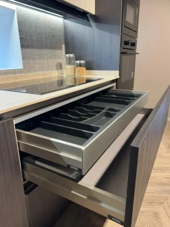 Outlet Cucina rovere moro moderna lineare Young in offerta Cucine Lineari|Cucine Moderne