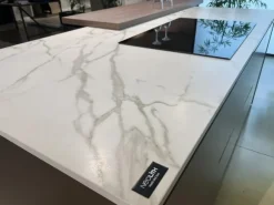 Cucina moderna con isola altri colori in laccata opaco Metropolis^Stosa