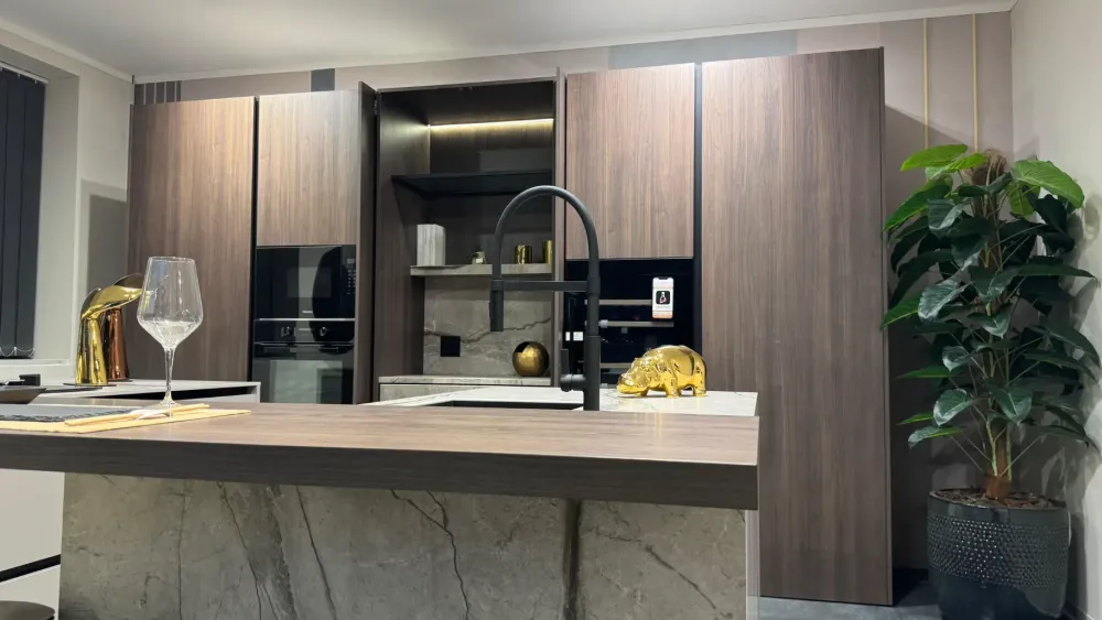 Binova Cucina tortora design con isola Bluna a soli 21900 Euro- Cucine Ad Isola|Cucine Design