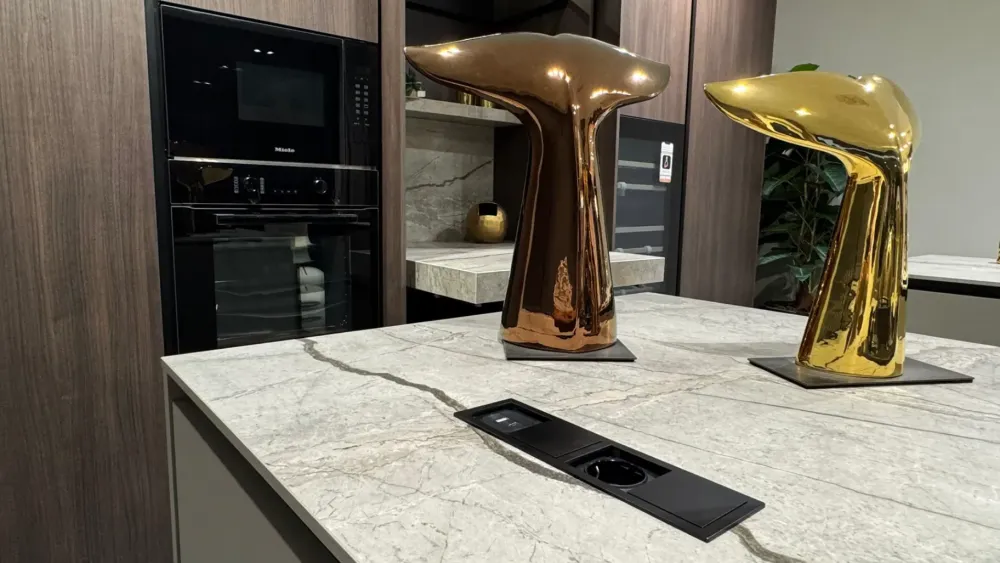 Binova Cucina tortora design con isola Bluna a soli 21900 Euro- Cucine Ad Isola|Cucine Design