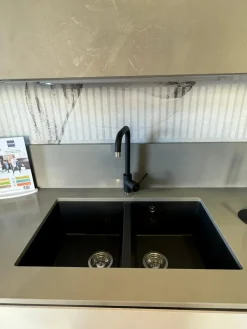 Cucina tortora moderna ad angolo Infinity scontata^Stosa Hot