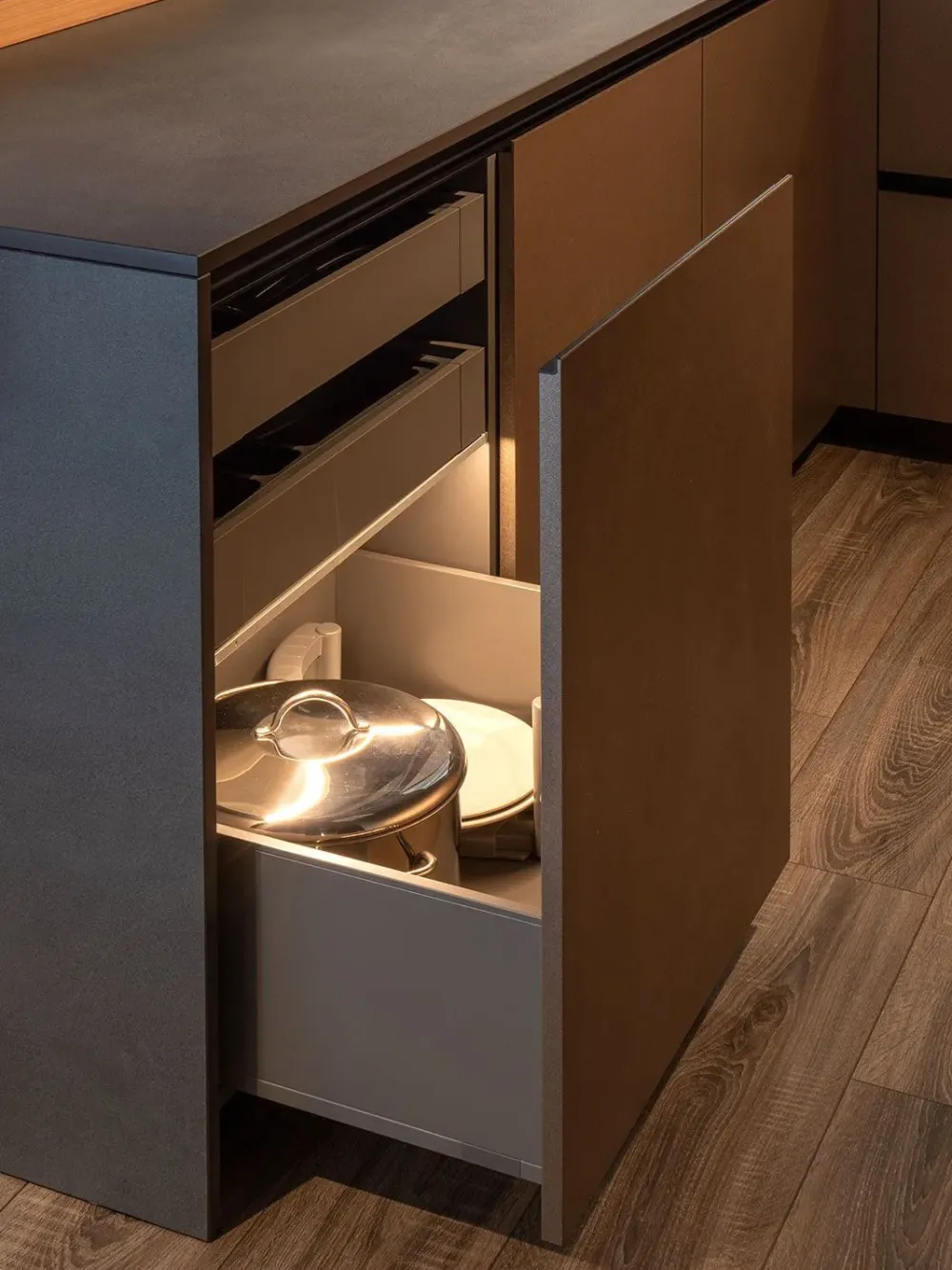 Cucina tortora moderna con penisola Klab 02 outlet a soli 21490 Euro^Diotti.com Online