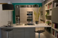Cucina tortora moderna con penisola Motus^Scavolini New