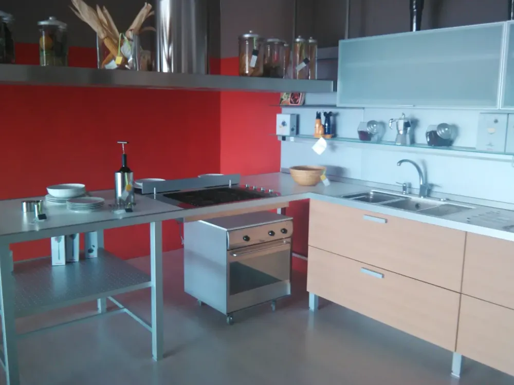 CUCINA Cucina angolare modello planet PREZZO OUTLET scontata 77%^Varenna Best