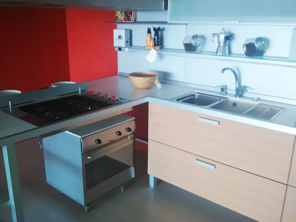 CUCINA Cucina angolare modello planet PREZZO OUTLET scontata 77%^Varenna Best